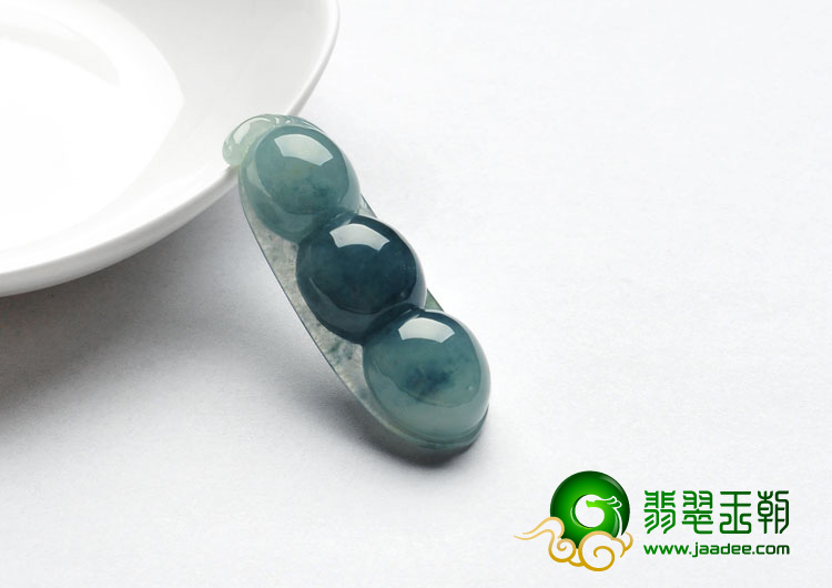 糯冰种飘花缅甸翡翠A货四季豆挂件