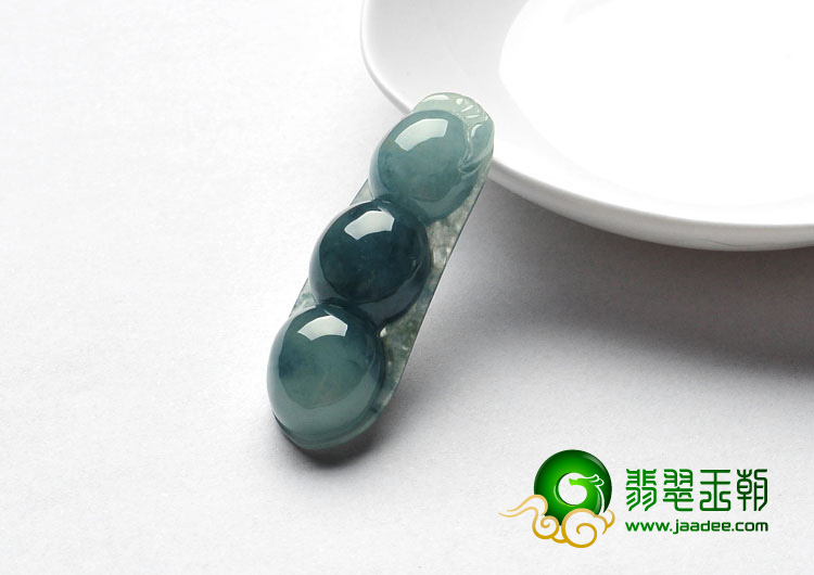糯冰种飘花缅甸翡翠A货四季豆挂件