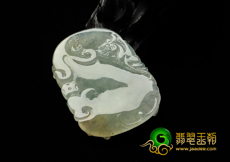 冰种淡晴水缅甸翡翠A货龙牌挂件