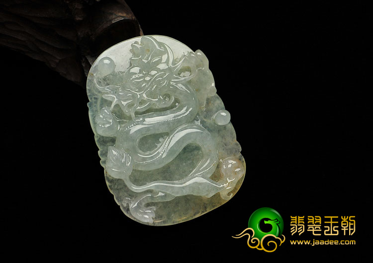 冰种淡晴水缅甸翡翠A货龙牌挂件