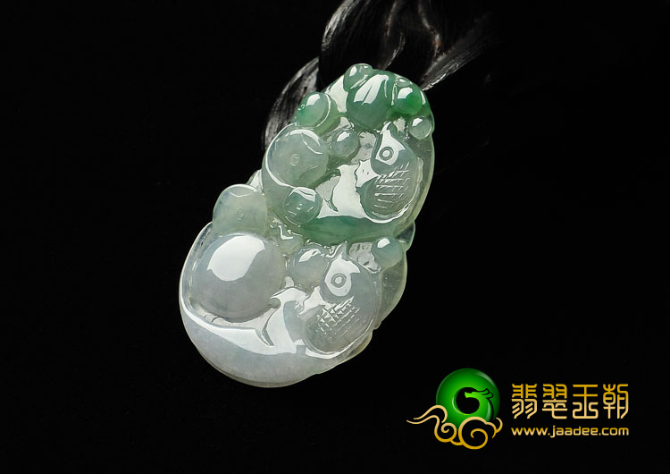 冰种飘花缅甸翡翠A货年年有余挂件