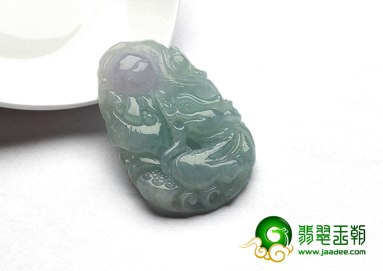 糯冰种晴水缅甸翡翠A货龙戏珠挂件