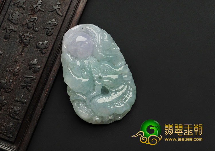 糯冰种晴水缅甸翡翠A货龙戏珠挂件