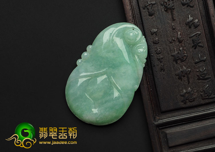 糯冰种豆色缅甸翡翠A货玉兰花挂件