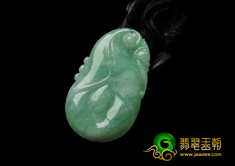 糯冰种豆色缅甸翡翠A货玉兰花挂件