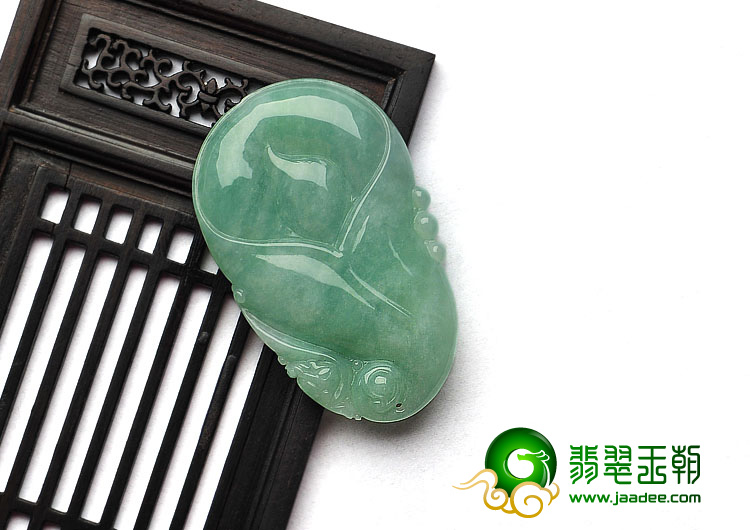 糯冰种豆色缅甸翡翠A货玉兰花挂件