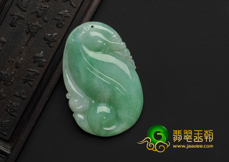 糯冰种豆色缅甸翡翠A货如意挂件