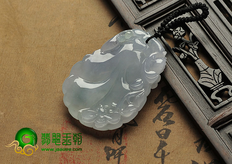 冰种晴水缅甸翡翠A货花开富贵挂件
