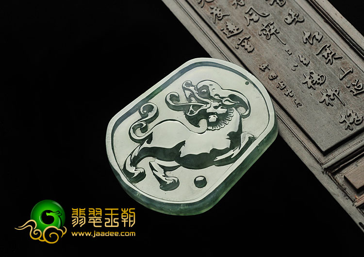 冰种飘花缅甸翡翠A货貔貅牌挂件