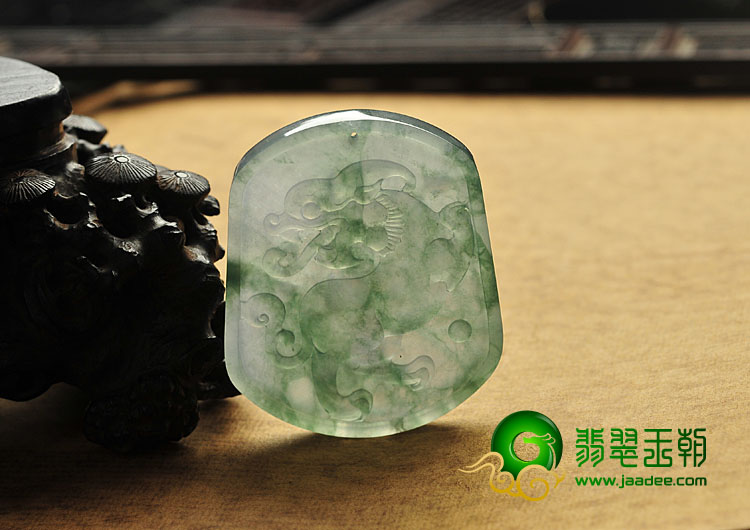 冰种飘花缅甸翡翠A货貔貅牌挂件