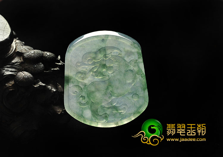 冰种飘花缅甸翡翠A货貔貅牌挂件