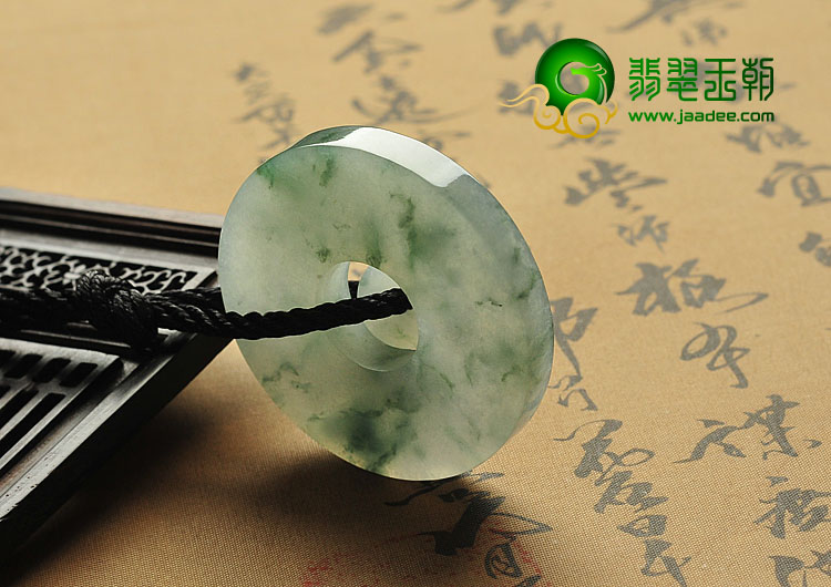 糯冰种飘花缅甸翡翠A货平安扣挂件