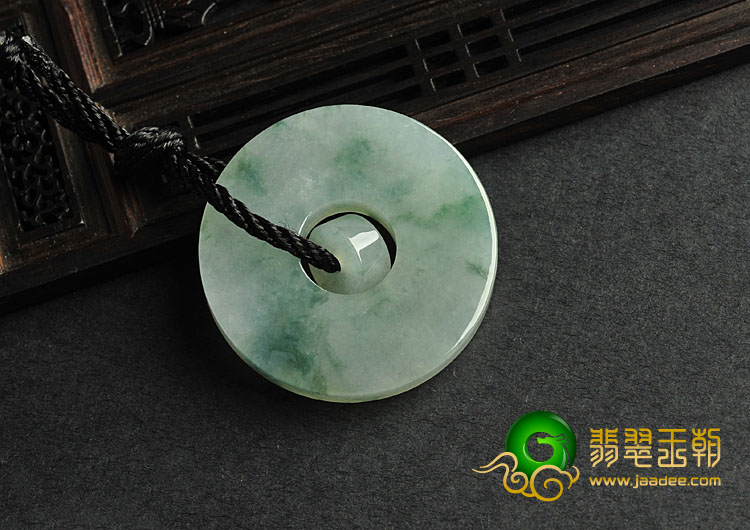 糯冰种飘花缅甸翡翠A货平安扣挂件