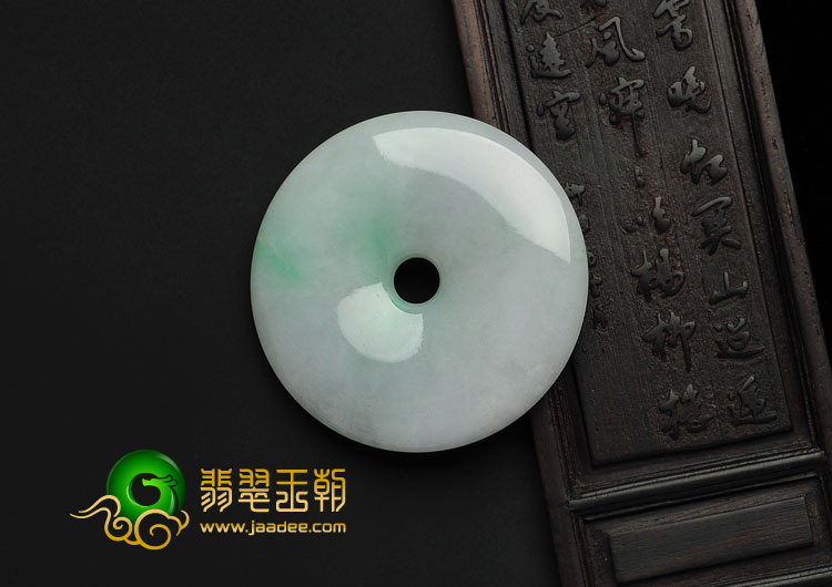 细糯种飘翠缅甸翡翠A货平安扣挂件