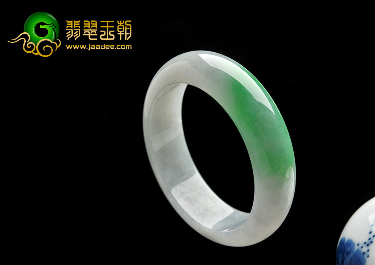 糯冰种翠色缅甸翡翠A货手镯（58.8mm）
