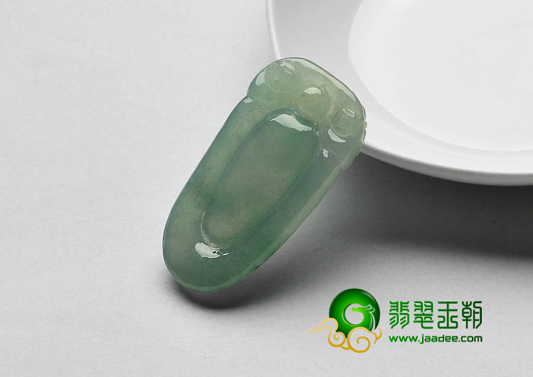 冰种晴水缅甸翡翠A货双龙如意挂件