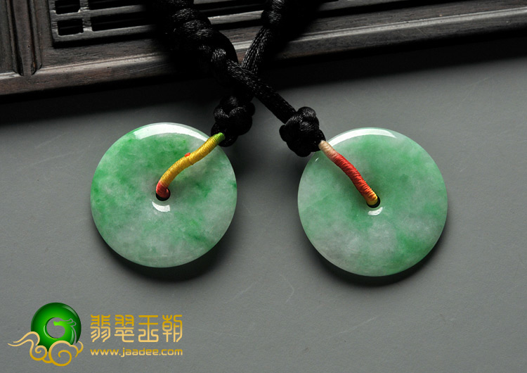 糯冰种翠色缅甸翡翠A货平安扣挂件（一对）