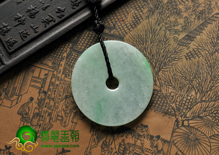 糯冰种豆色缅甸翡翠A货平安扣挂件