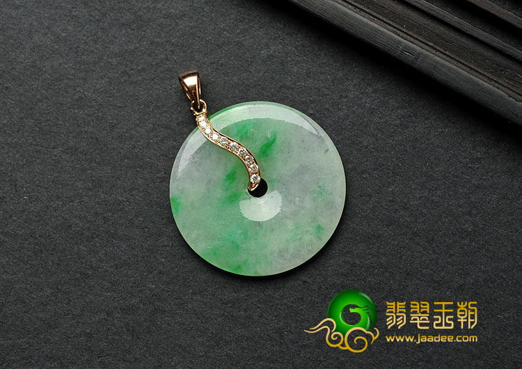 糯冰种飘翠缅甸翡翠A货平安扣挂件