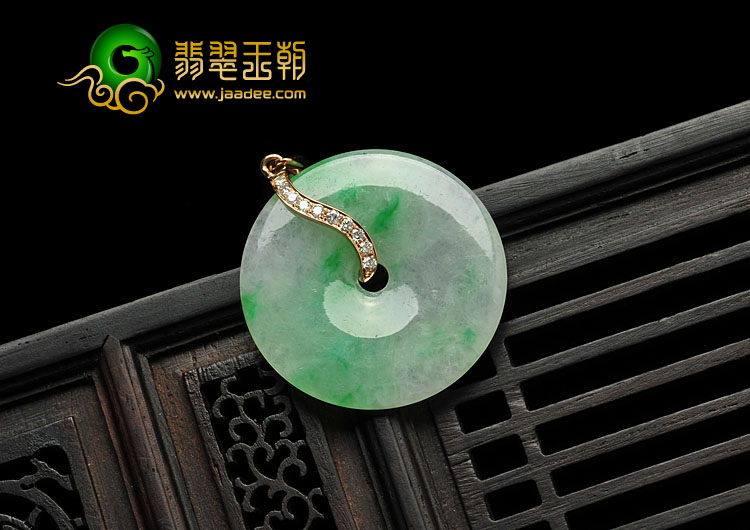 糯冰种飘翠缅甸翡翠A货平安扣挂件