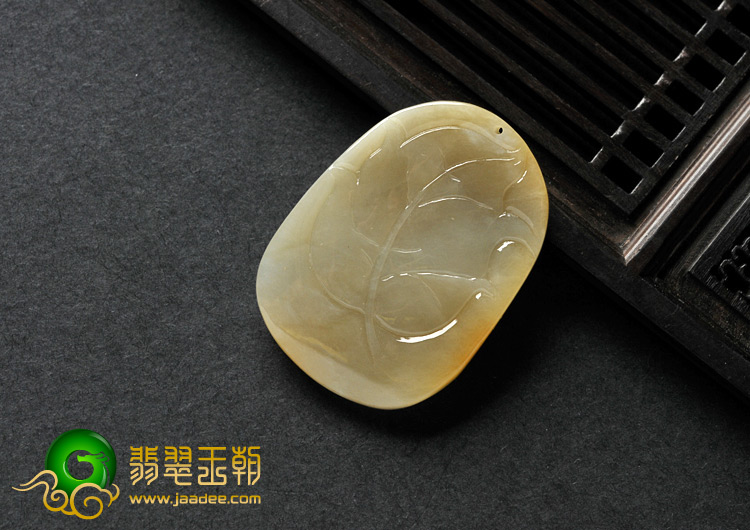 糯冰种黄翡缅甸翡翠A货官上加冠挂件
