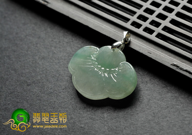 糯冰种飘翠缅甸翡翠A货如意挂件