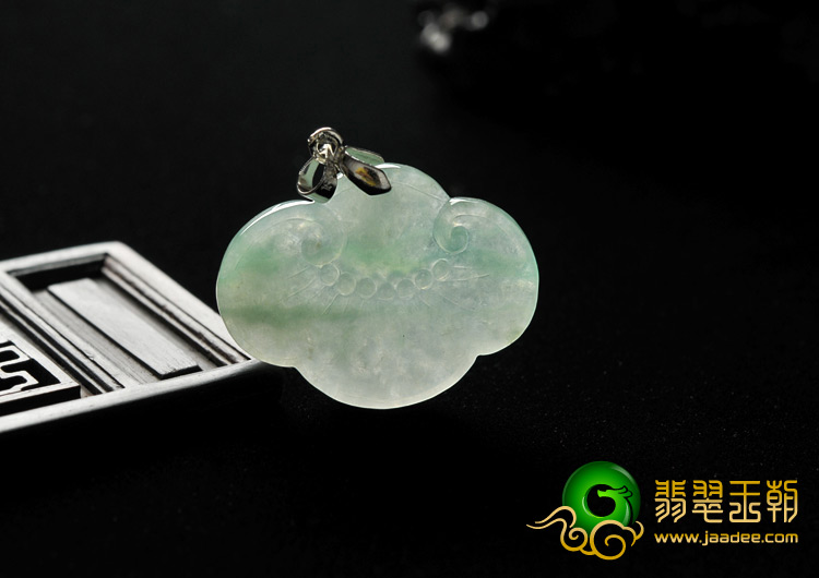 糯冰种飘翠缅甸翡翠A货如意挂件