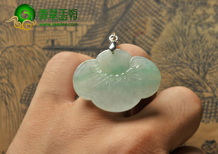 糯冰种飘翠缅甸翡翠A货如意挂件