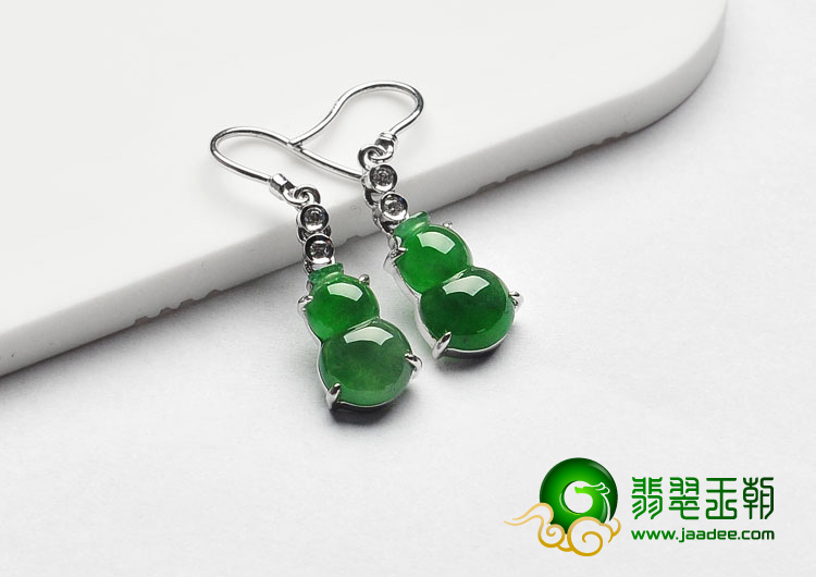 冰种正阳绿缅甸翡翠A货镶白金葫芦耳坠（真钻）