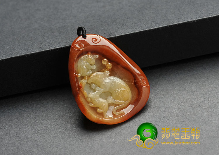 糯冰种红翡缅甸翡翠A货玉鼠运财挂件