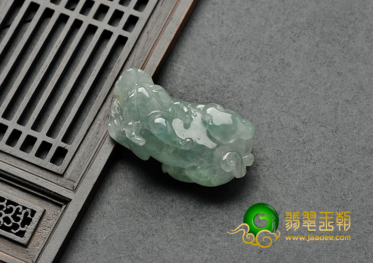 冰种晴水缅甸翡翠A货貔貅挂件