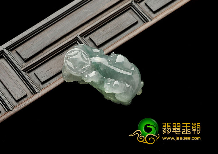冰种晴水缅甸翡翠A货貔貅挂件