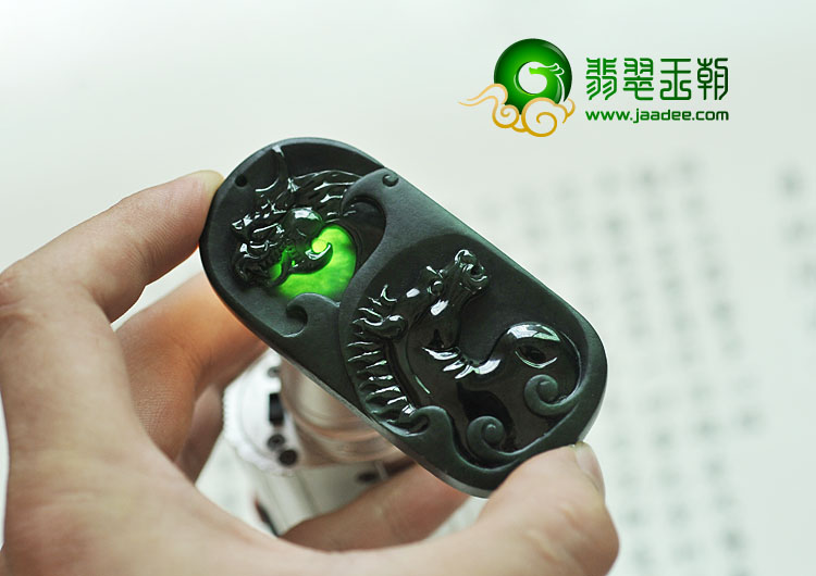 冰种墨翠缅甸翡翠A货龙马精神挂件