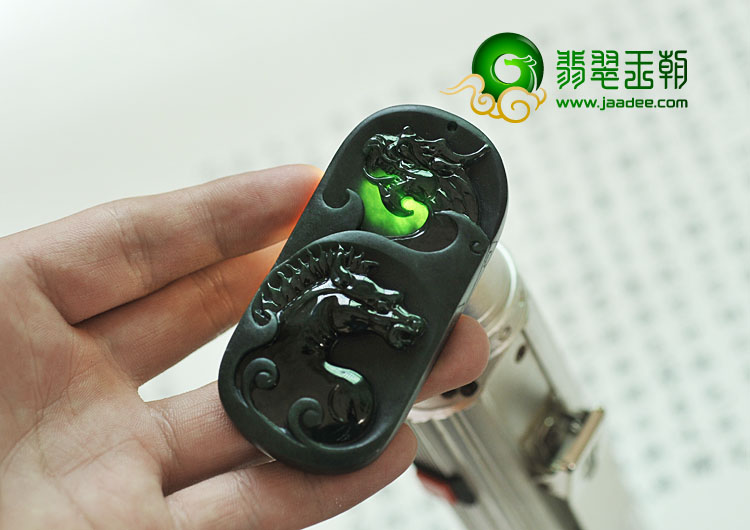 冰种墨翠缅甸翡翠A货龙马精神挂件