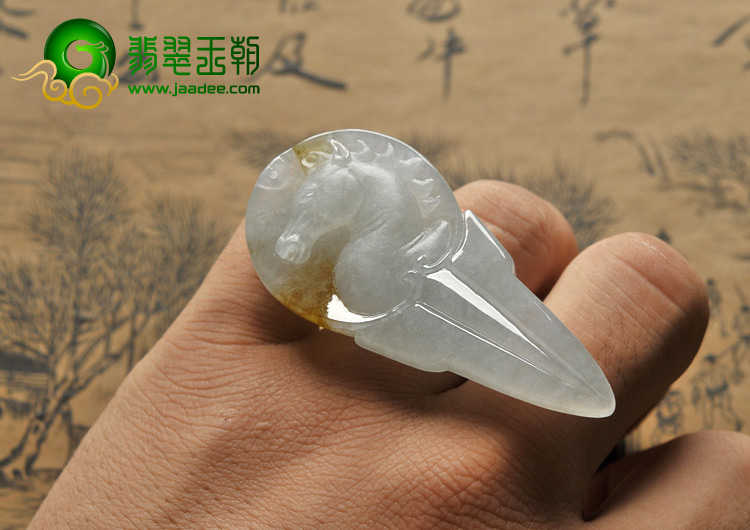 糯冰种飘黄翡缅甸翡翠A货马头挂件