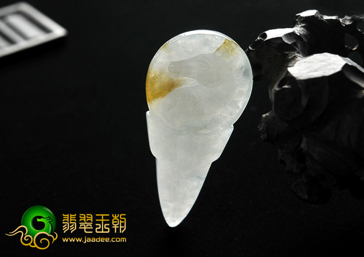 糯冰种飘黄翡缅甸翡翠A货马头挂件