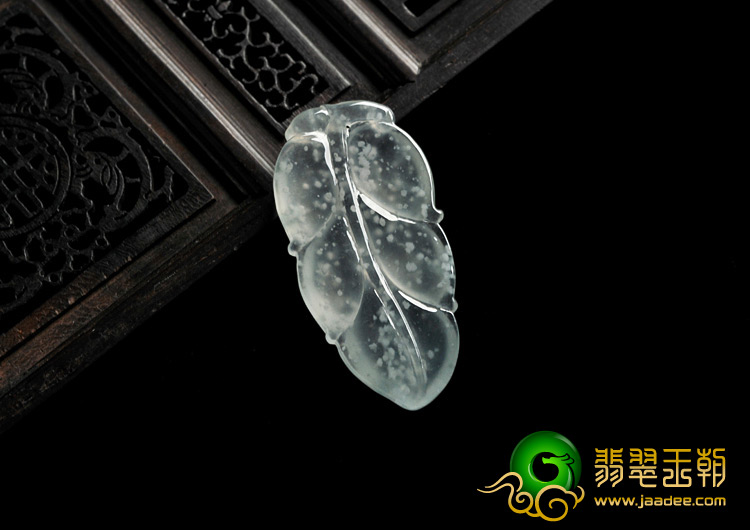 玻璃种缅甸翡翠A货叶子挂件