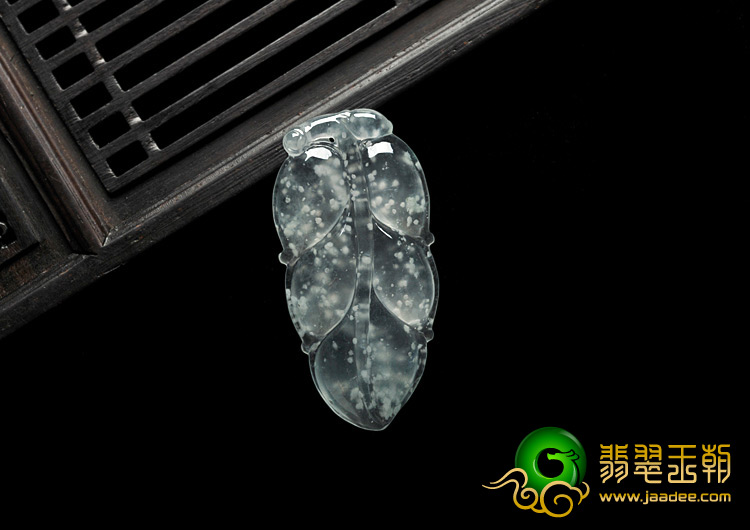 玻璃种缅甸翡翠A货叶子挂件
