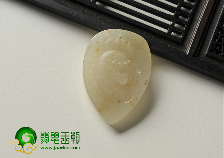 糯冰种飘黄花缅甸翡翠A货冠上加官挂件