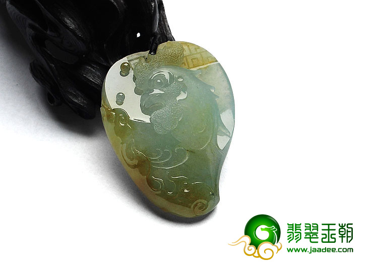 冰种黄翡缅甸翡翠A货冠上加官挂件