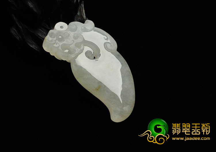 糯冰种缅甸翡翠A货府中有龙挂件