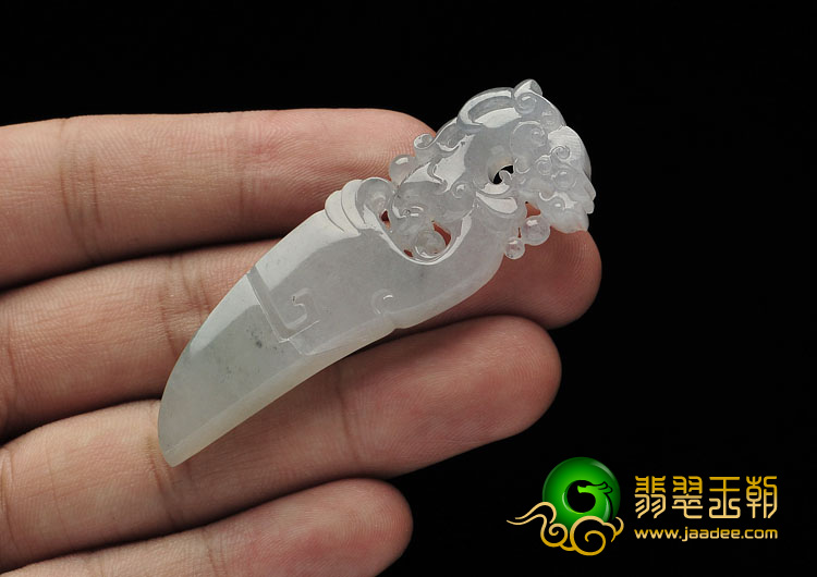 冰种晴水缅甸翡翠A货府中有龙挂件