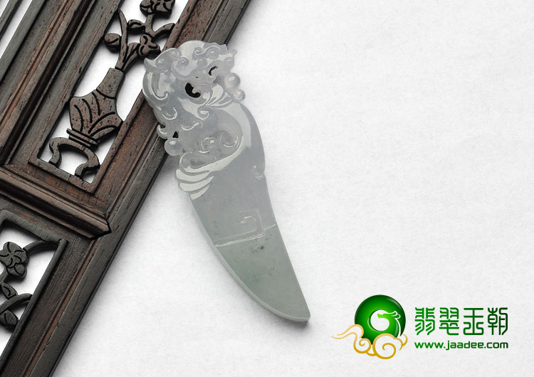 冰种晴水缅甸翡翠A货府中有龙挂件
