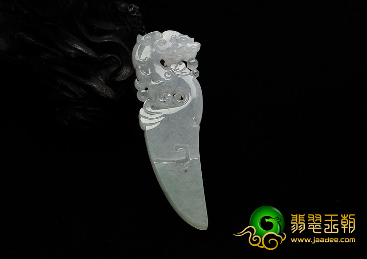 冰种晴水缅甸翡翠A货府中有龙挂件