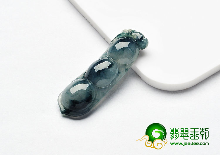 糯冰种飘花缅甸翡翠A货四季豆挂件