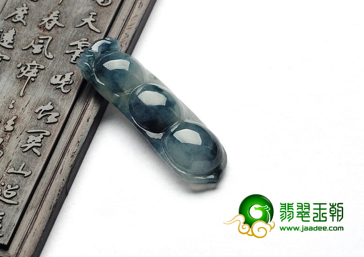 糯冰种飘花缅甸翡翠A货四季豆挂件