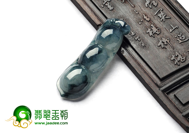 糯冰种飘花缅甸翡翠A货四季豆挂件