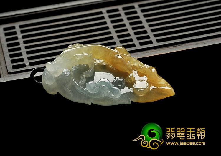 冰种黄翡缅甸翡翠A货龙成大业挂件