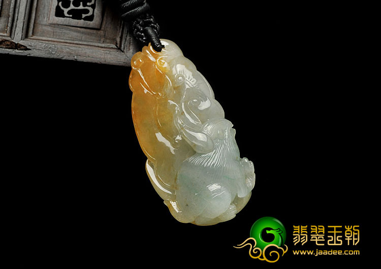冰种黄翡缅甸翡翠A货玉兔挂件