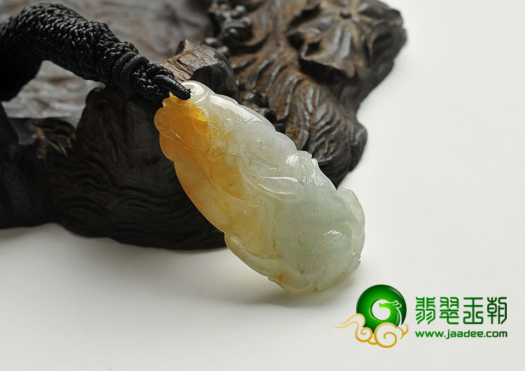 冰种黄翡缅甸翡翠A货玉兔挂件